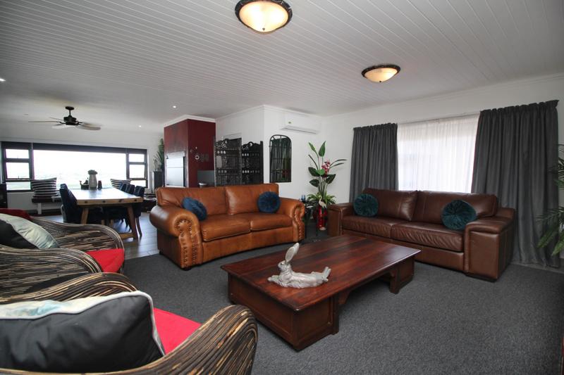 4 Bedroom Property for Sale in Monte Christo Western Cape